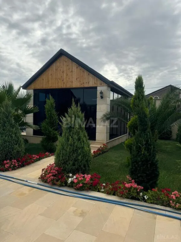 Satılır 5 otaqlı həyət evi 200 m²