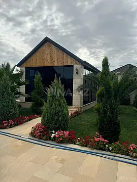 Satılır 5 otaqlı həyət evi 200 m²