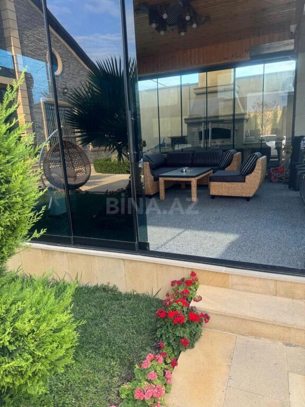 Satılır 5 otaqlı həyət evi 200 m²