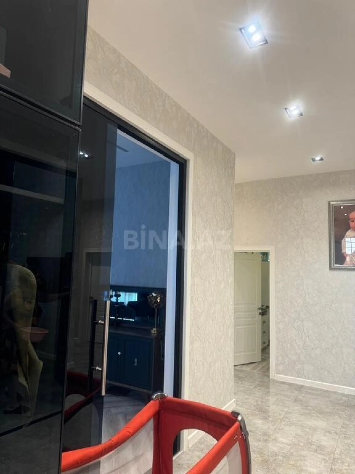 Satılır 5 otaqlı həyət evi 200 m²