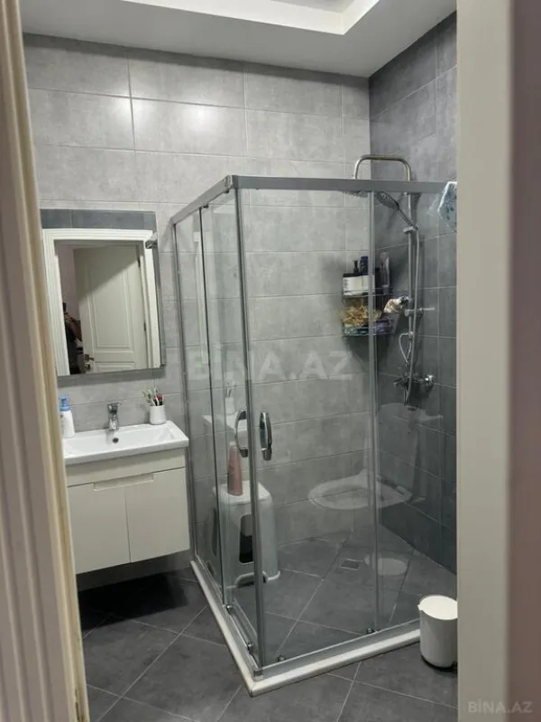 Satılır 5 otaqlı həyət evi 200 m²