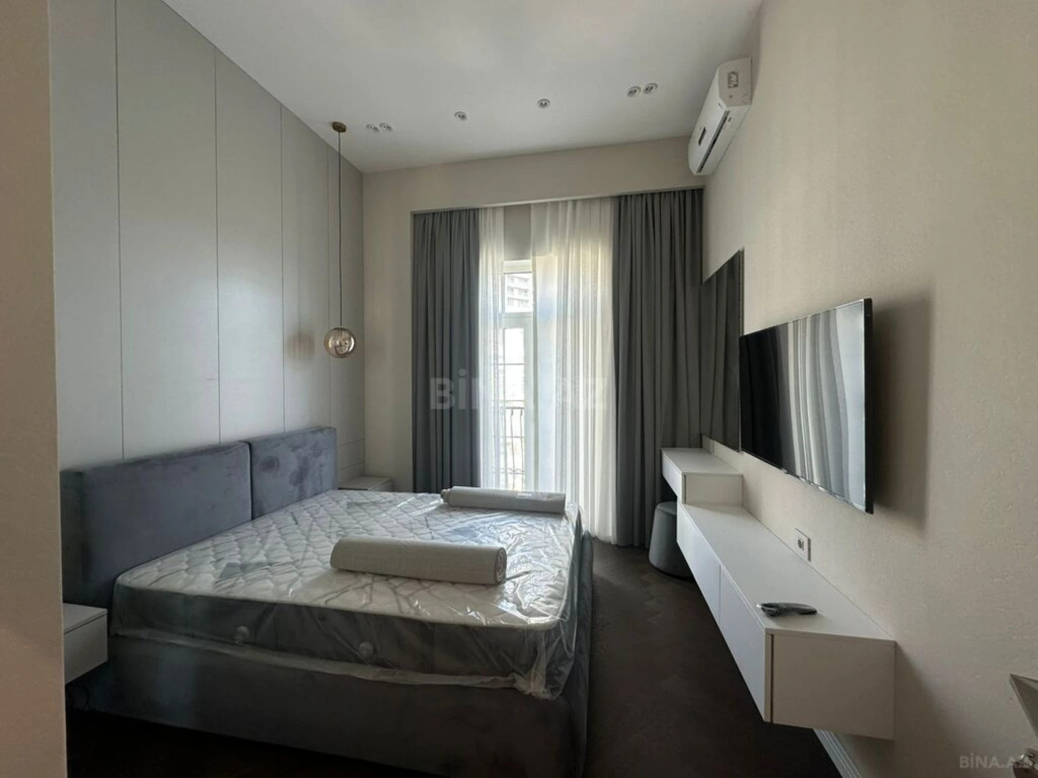 Kirayə verilir 4 otaqlı mənzil 140 m²