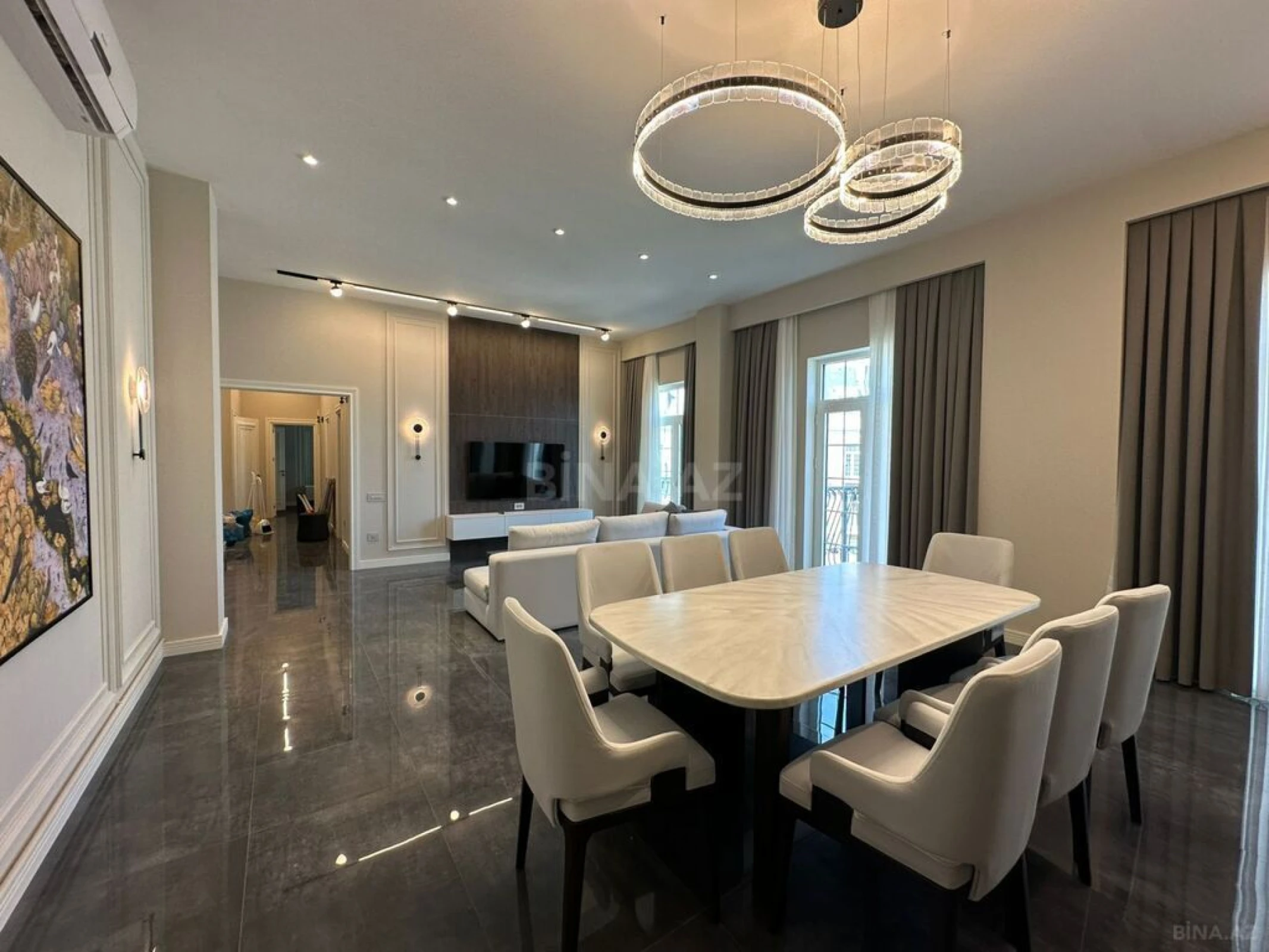 Kirayə verilir 4 otaqlı mənzil 140 m²