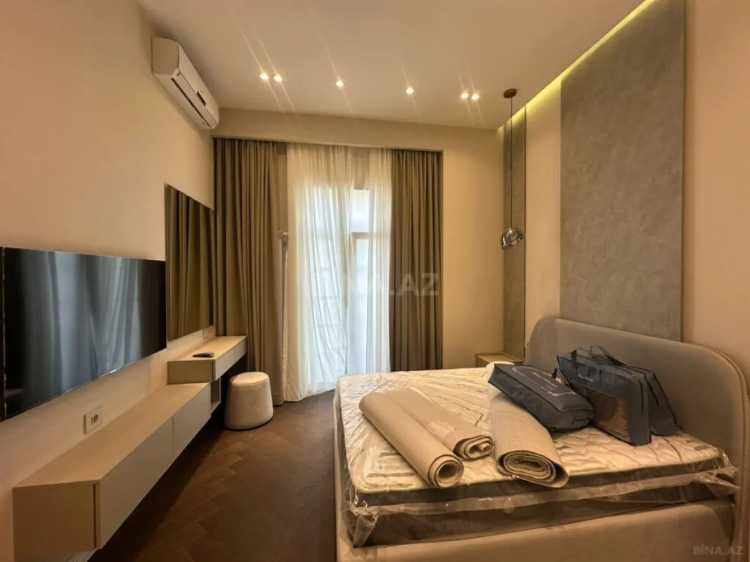 Kirayə verilir 4 otaqlı mənzil 140 m²
