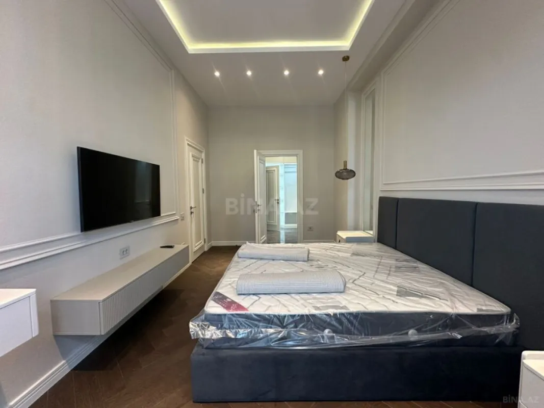 Kirayə verilir 4 otaqlı mənzil 140 m²