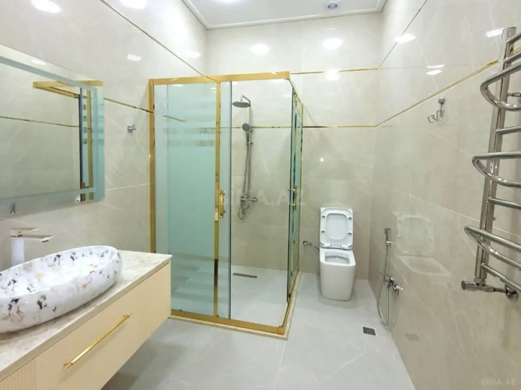 Satılır 6 otaqlı həyət evi 350 m²