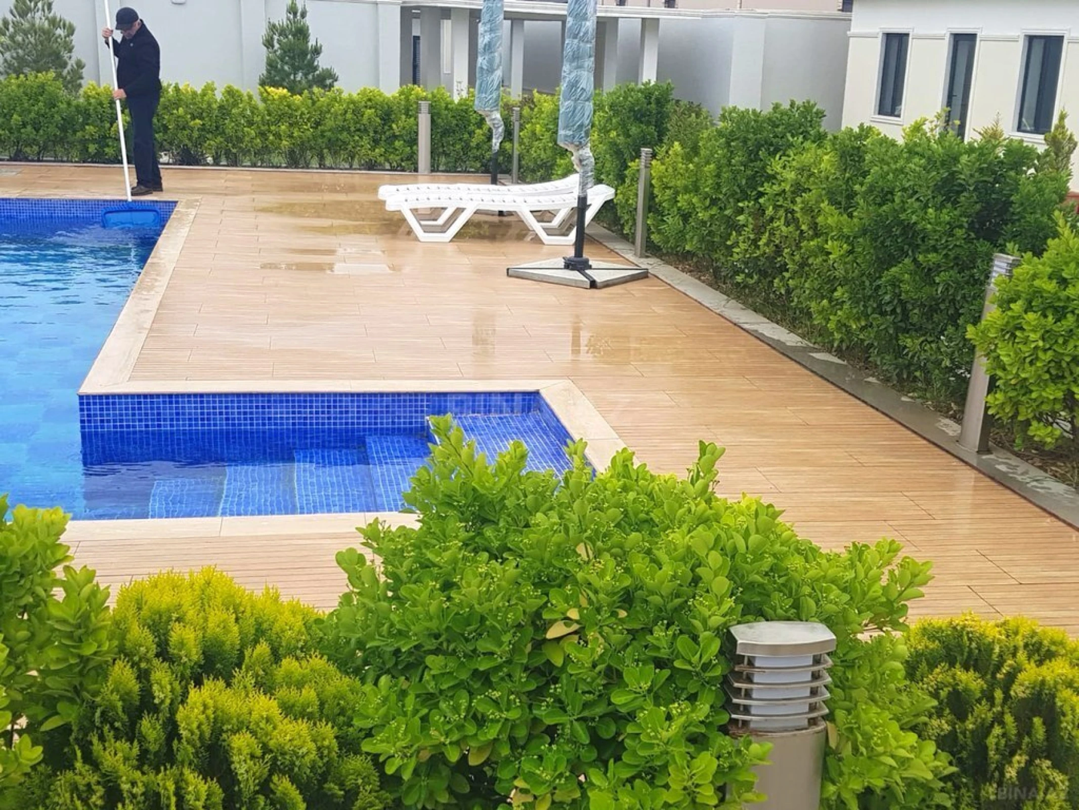 Satılır 6 otaqlı həyət evi 350 m²