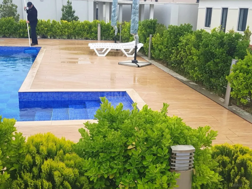 Satılır 6 otaqlı həyət evi 350 m²