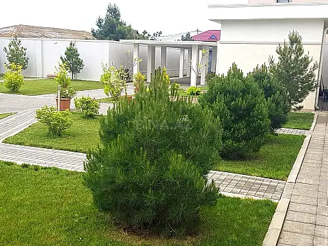 Satılır 6 otaqlı həyət evi 350 m²