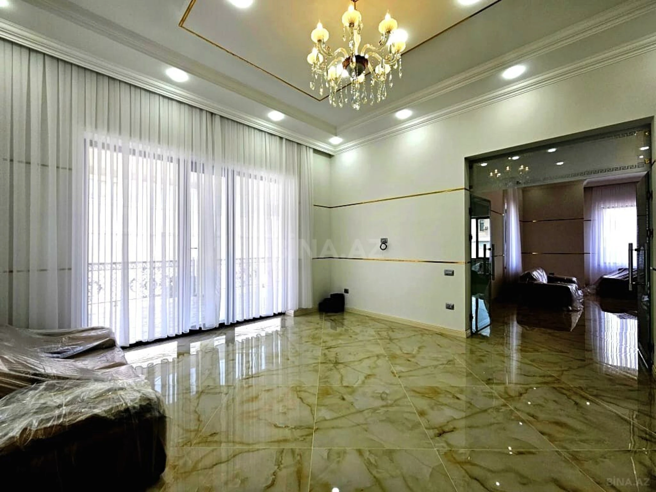 Satılır 6 otaqlı həyət evi 350 m²