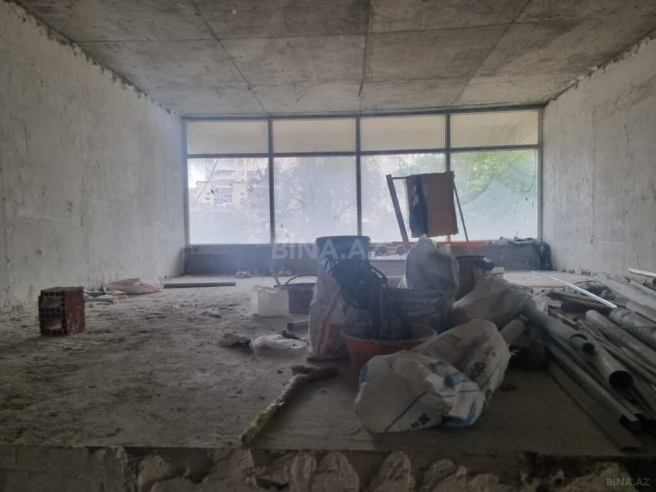 Satılır obyekt 190 m²