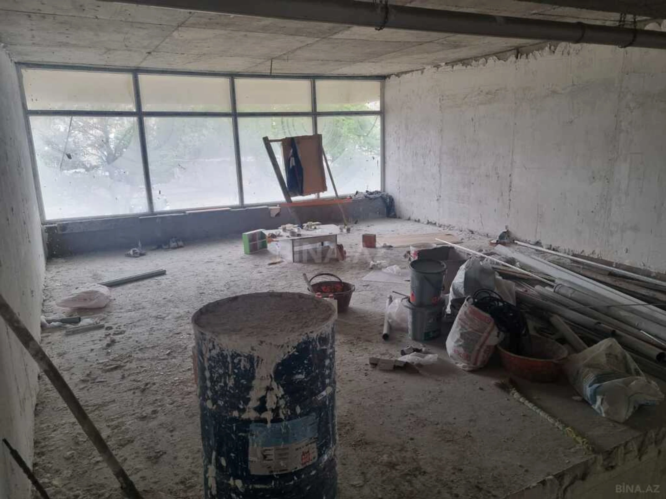 Satılır obyekt 190 m²