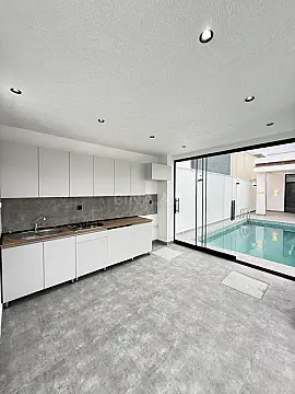 Satılır 4 otaqlı həyət evi 160 m²