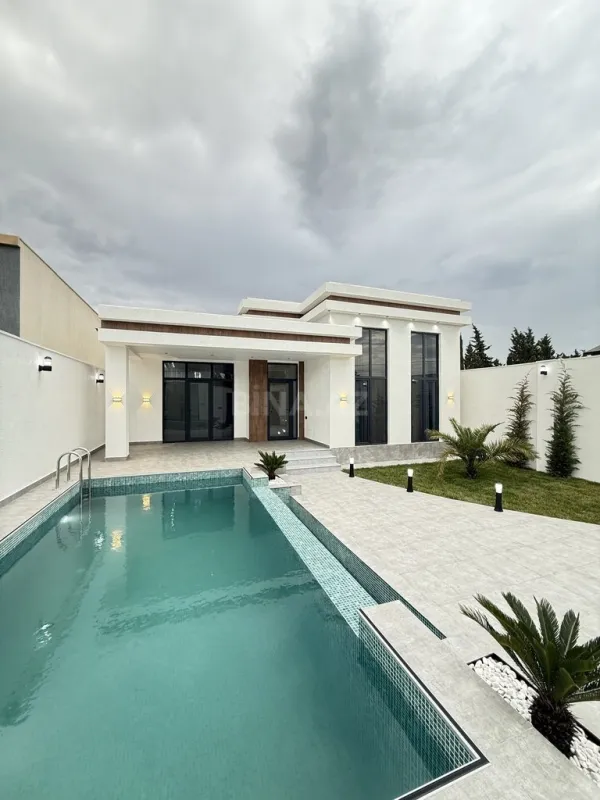 Satılır 4 otaqlı həyət evi 160 m²