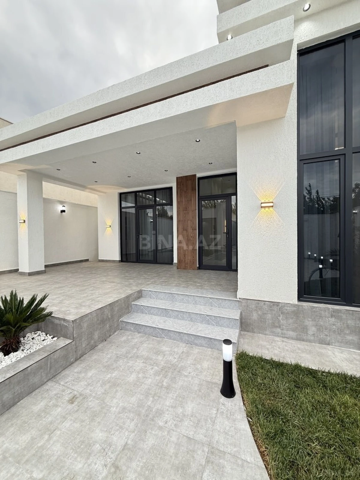 Satılır 4 otaqlı həyət evi 160 m²