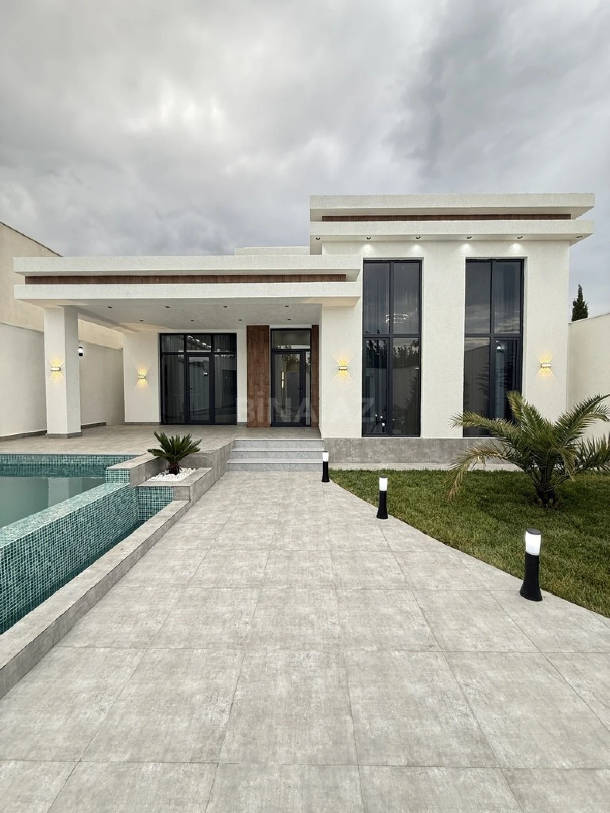 Satılır 4 otaqlı həyət evi 160 m²