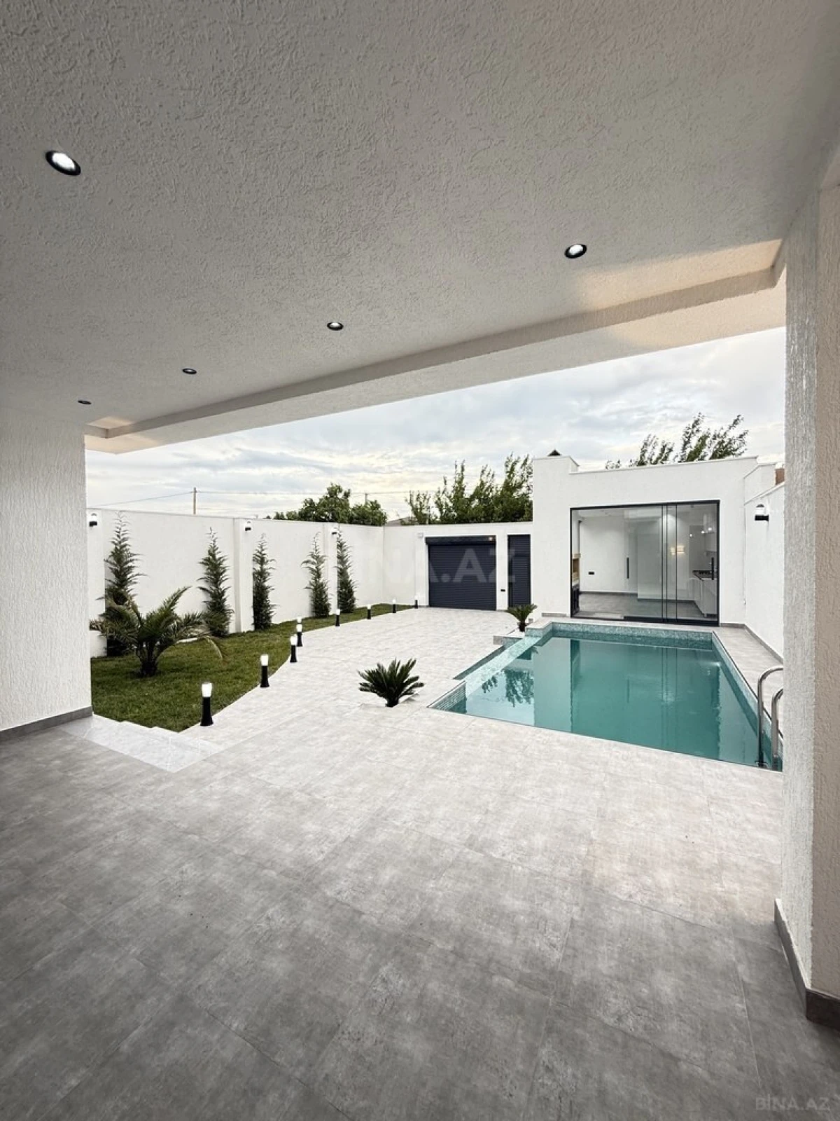 Satılır 4 otaqlı həyət evi 160 m²