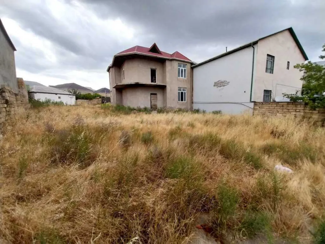 Satılır həyət evi 200 m²