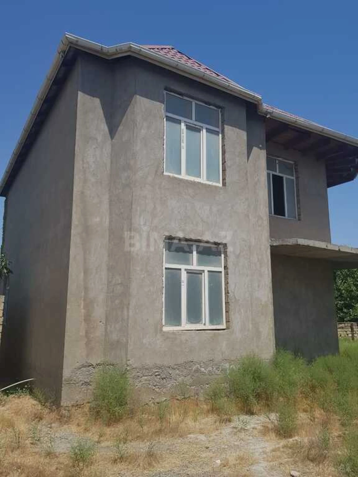 Satılır həyət evi 200 m²