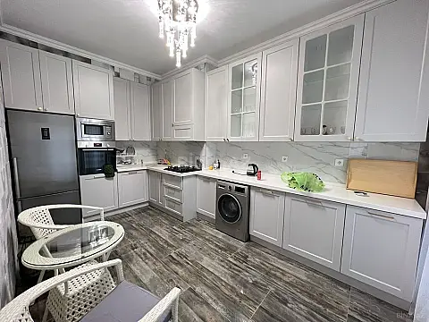 Satılır 3 otaqlı mənzil 125 m²