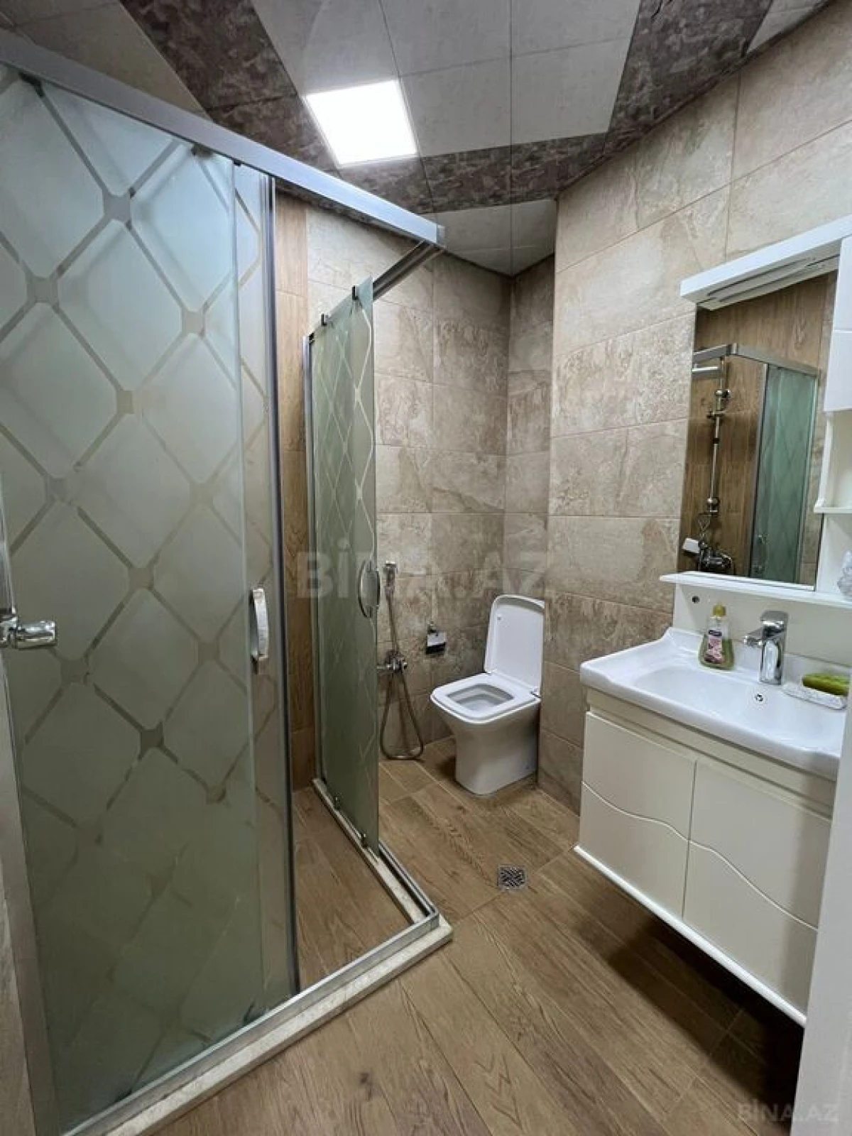 Satılır 3 otaqlı mənzil 125 m²