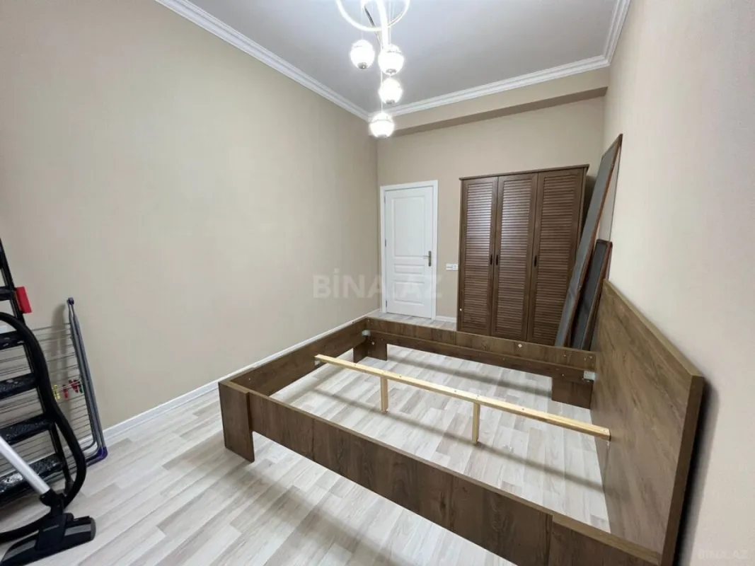 Satılır 3 otaqlı mənzil 125 m²