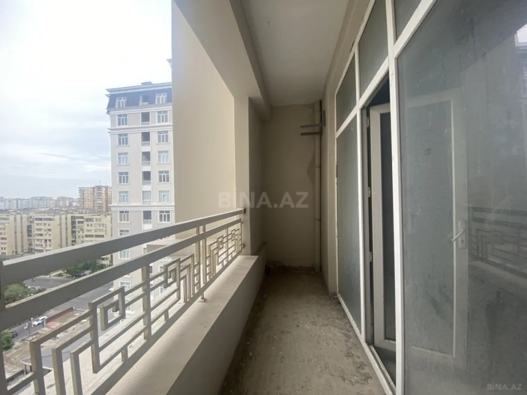 Satılır 4 otaqlı mənzil 259 m²