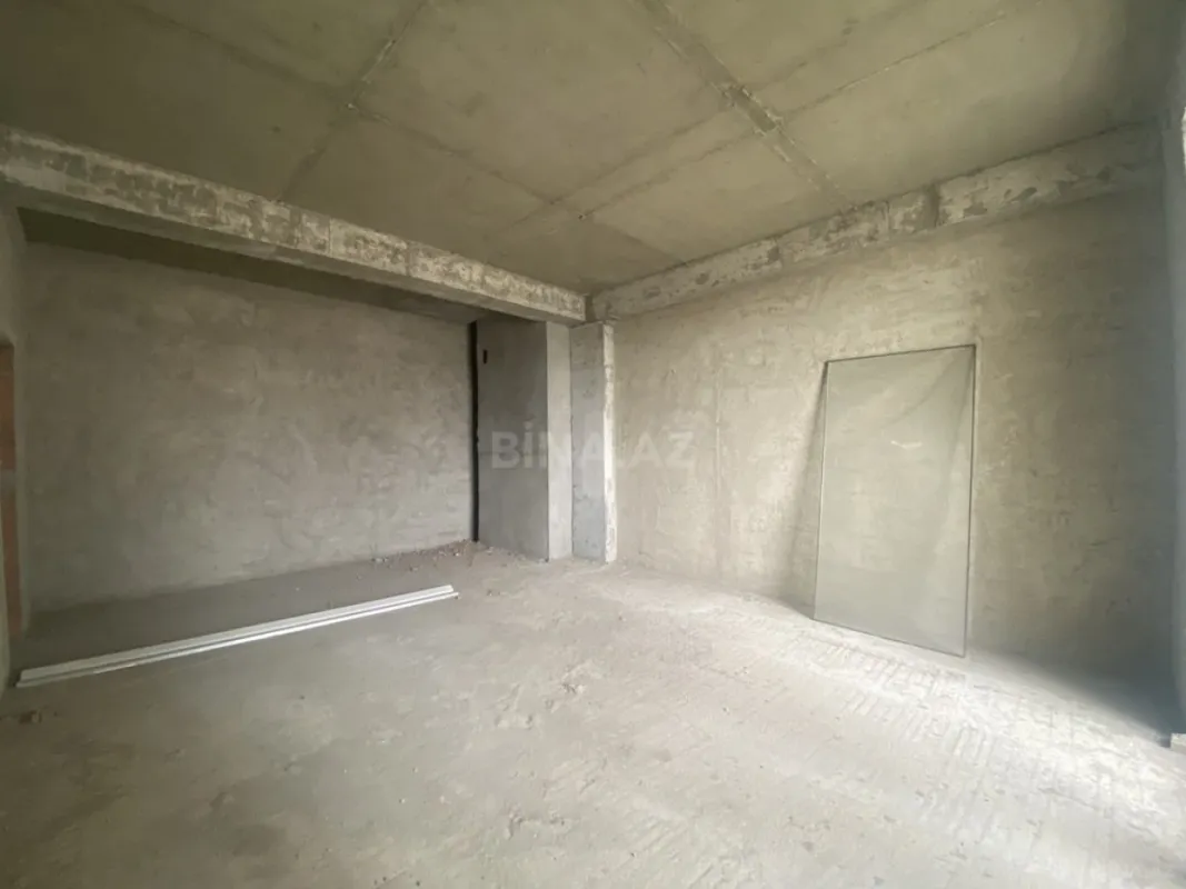 Satılır 4 otaqlı mənzil 259 m²