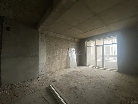 Satılır 4 otaqlı mənzil 259 m²