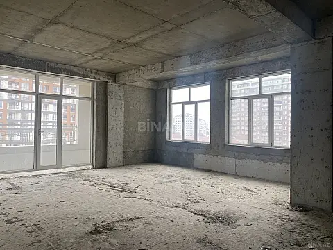 Satılır 4 otaqlı mənzil 259 m²