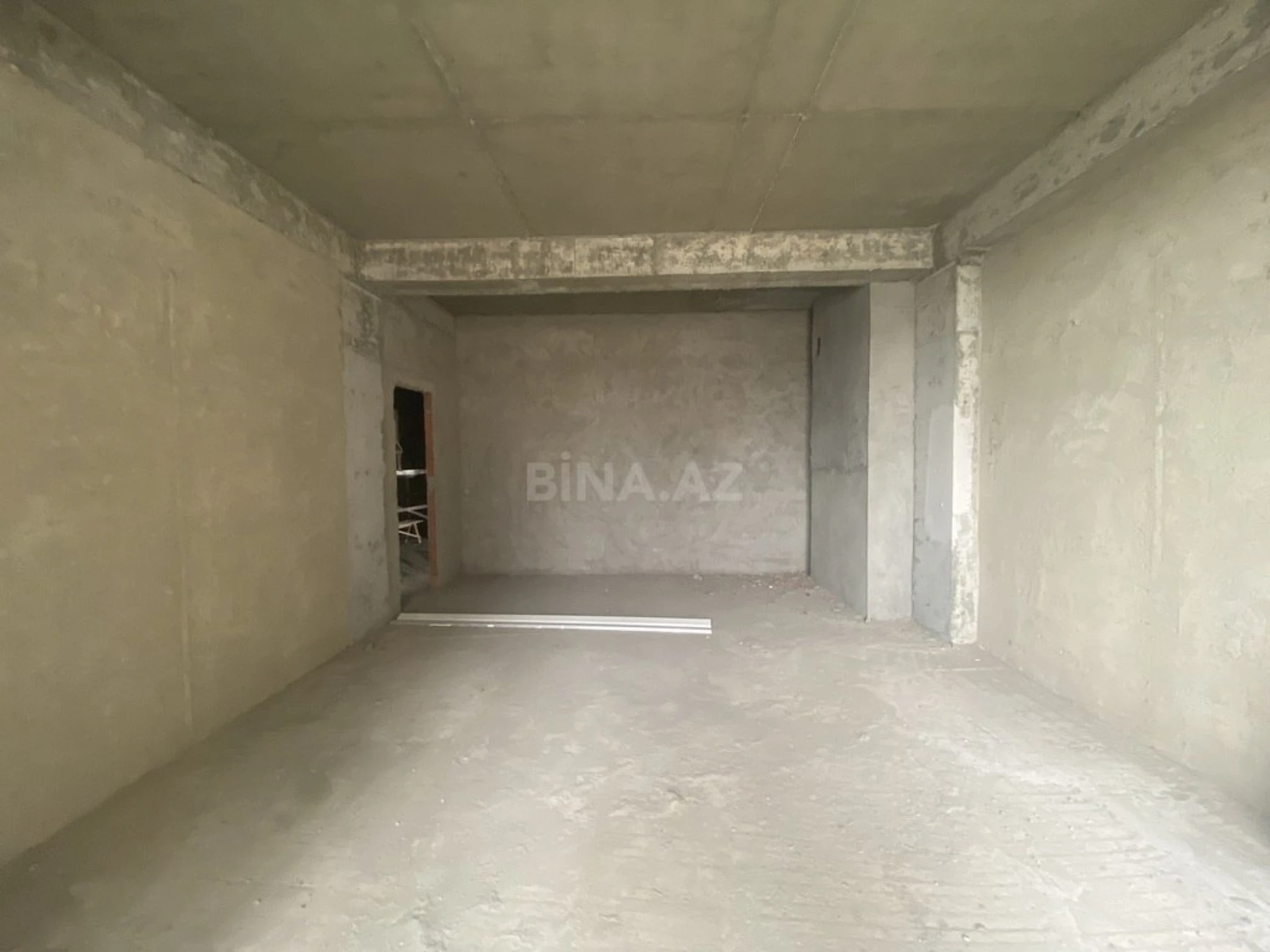 Satılır 4 otaqlı mənzil 259 m²
