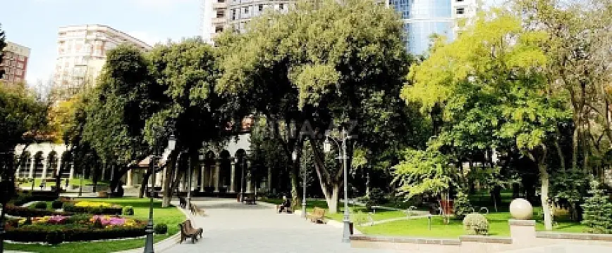 Satılır 5 otaqlı mənzil 286 m²