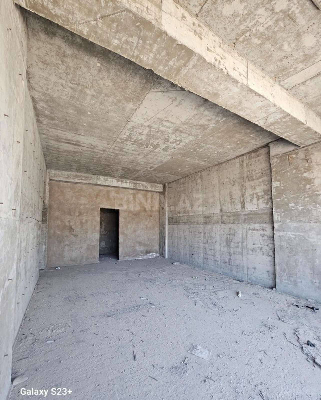 Satılır 5 otaqlı mənzil 286 m²