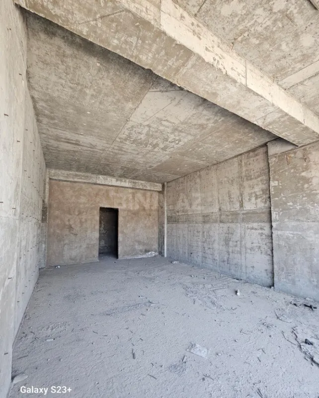 Satılır 5 otaqlı mənzil 286 m²