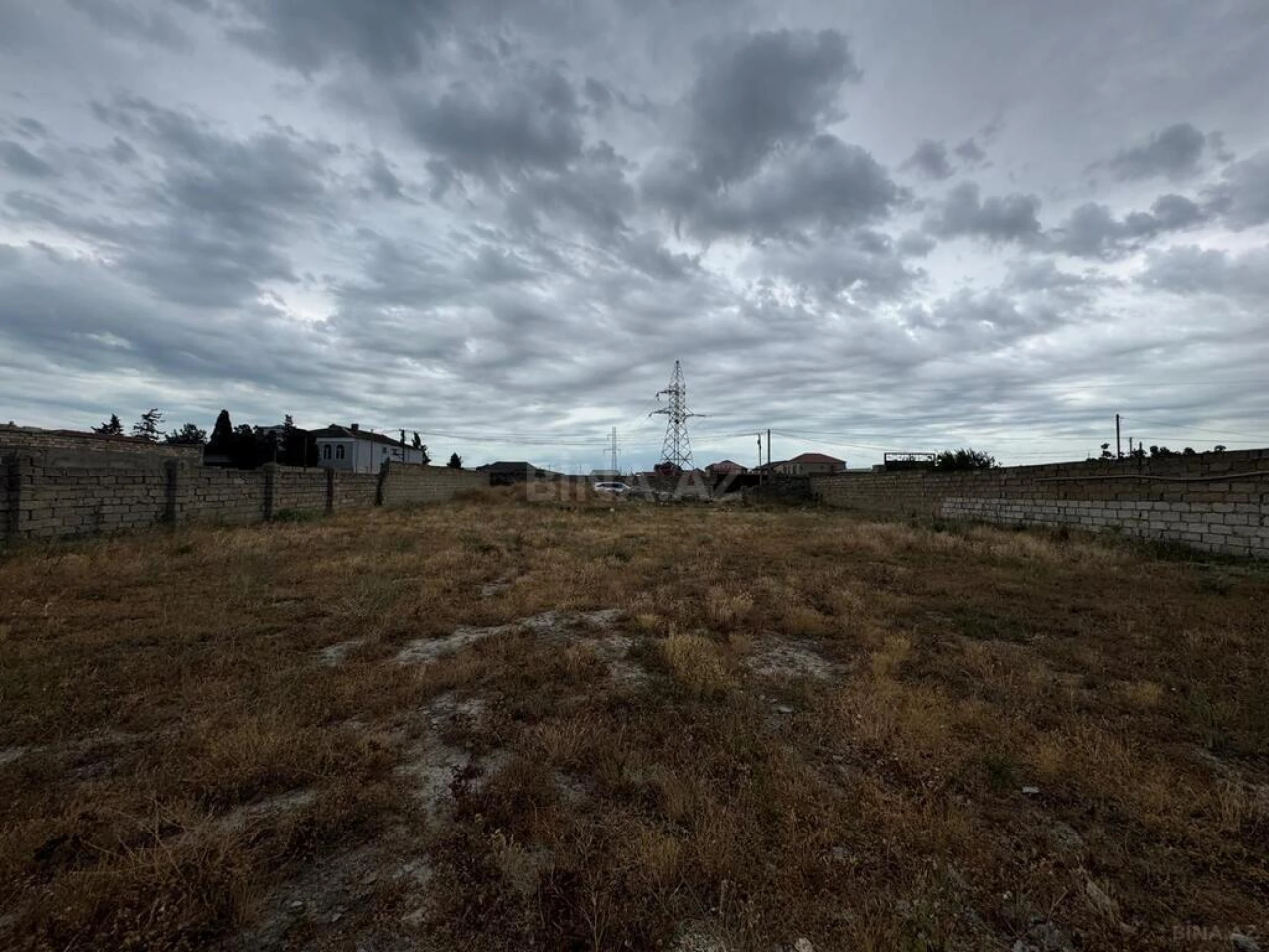 Satılır torpaq sahəsi 12 m²