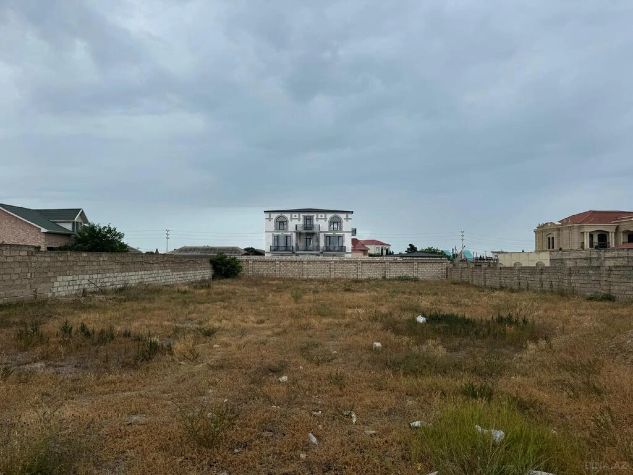 Satılır torpaq sahəsi 12 m²