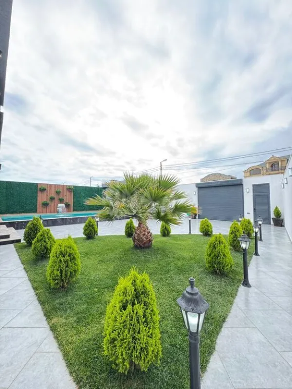 Satılır 4 otaqlı həyət evi 180 m²