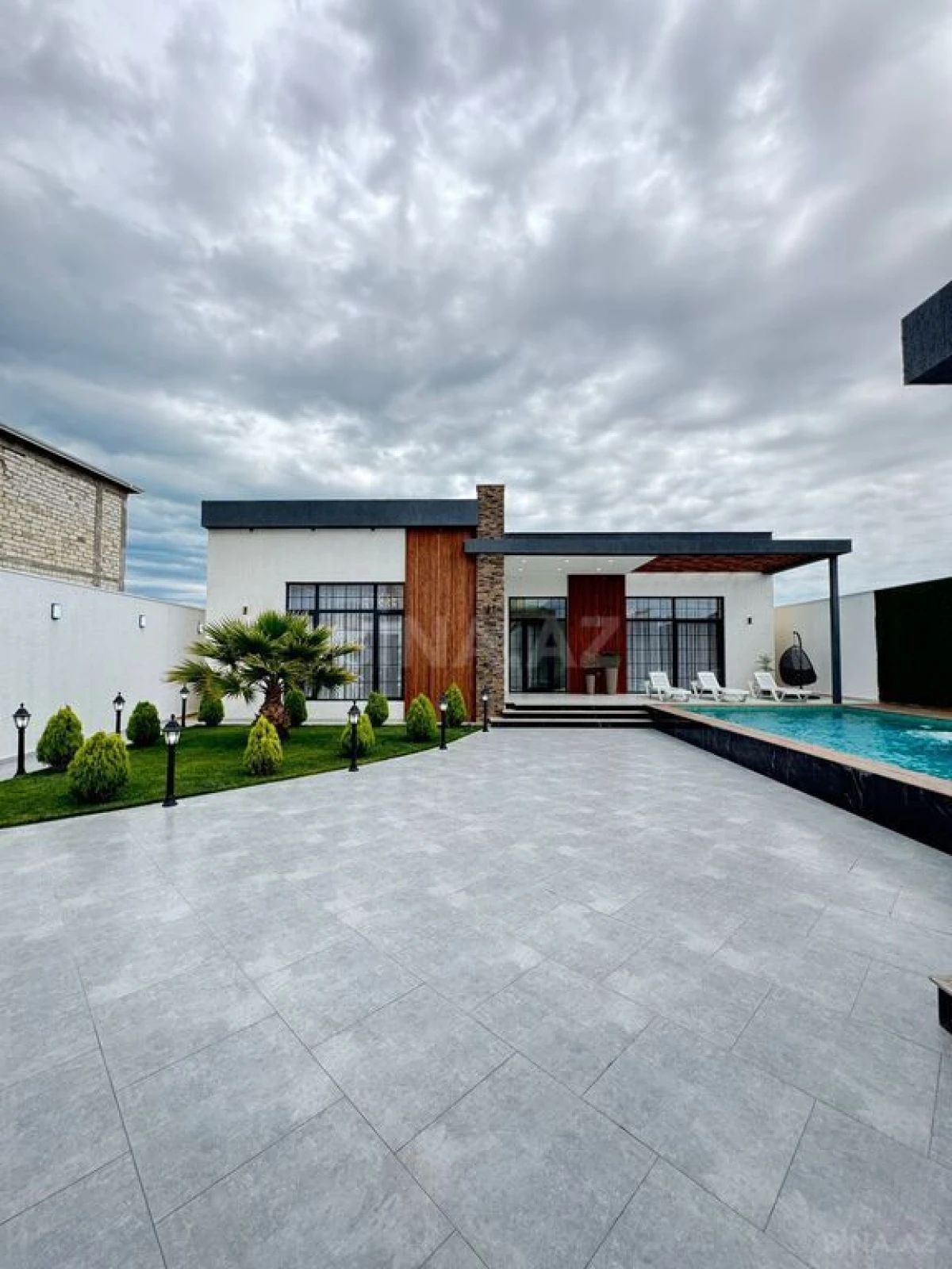 Satılır 4 otaqlı həyət evi 180 m²