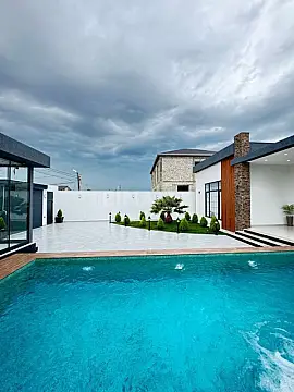 Satılır 4 otaqlı həyət evi 180 m²