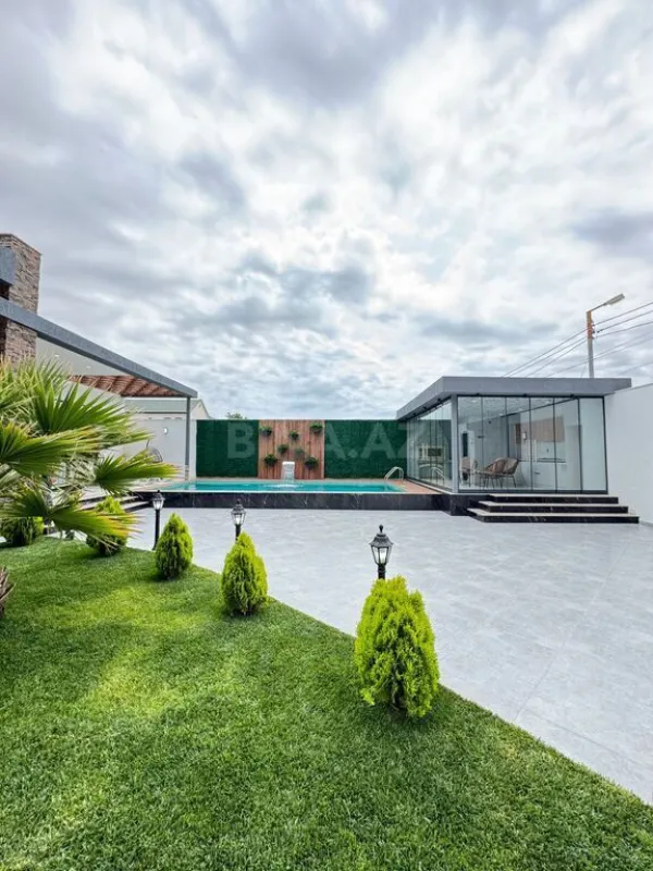 Satılır 4 otaqlı həyət evi 180 m²