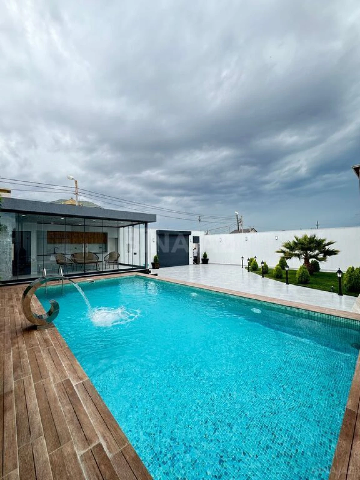 Satılır 4 otaqlı həyət evi 180 m²