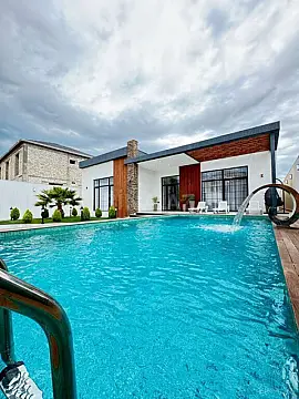 Satılır 4 otaqlı həyət evi 180 m²