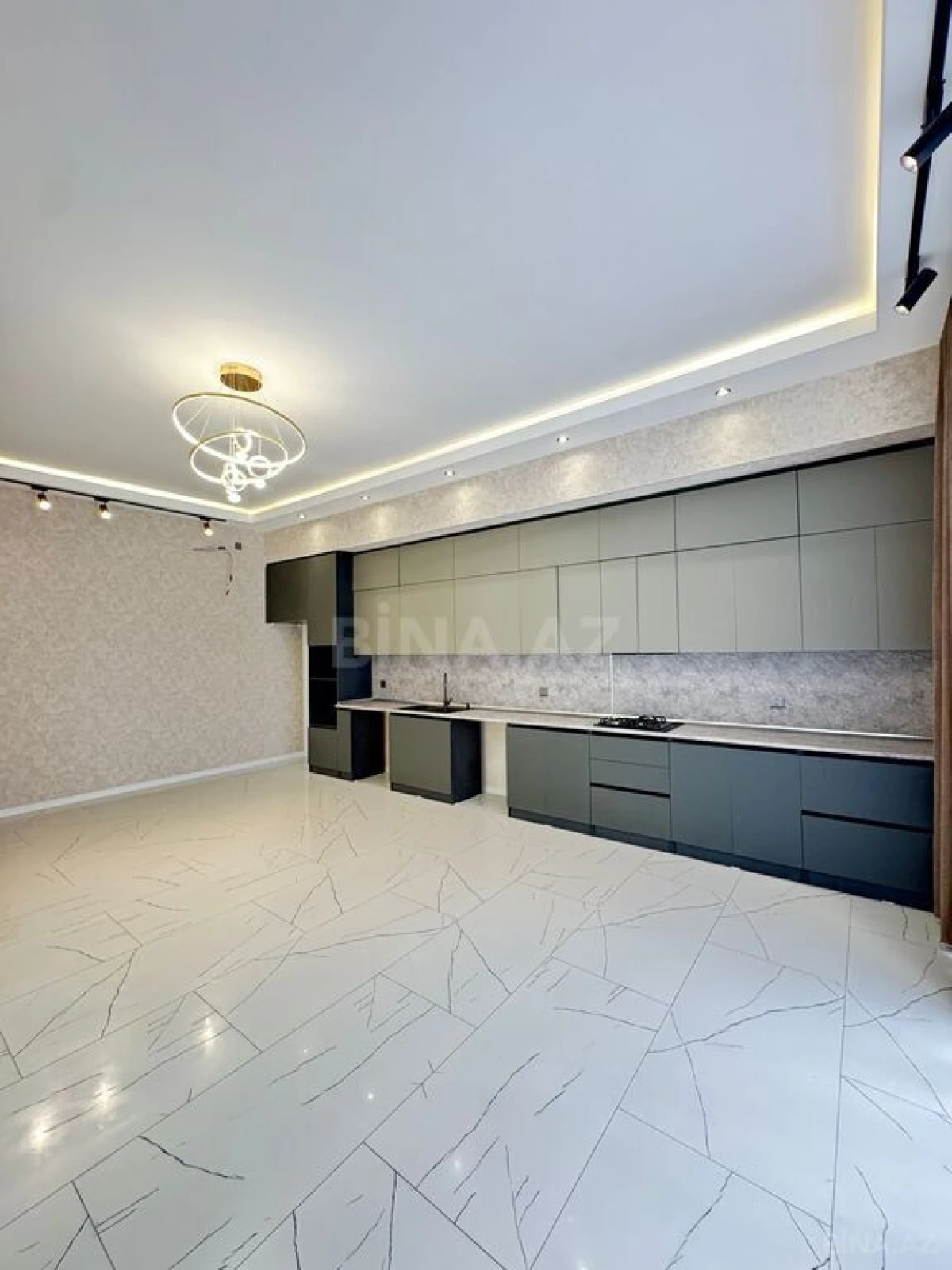 Satılır 4 otaqlı həyət evi 180 m²