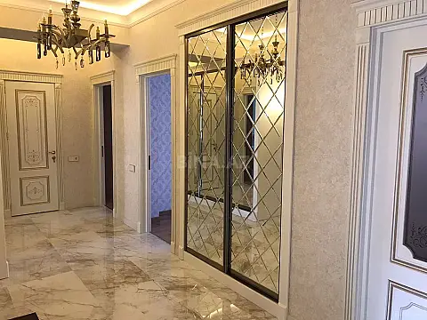 Kirayə verilir 3 otaqlı mənzil 150 m²