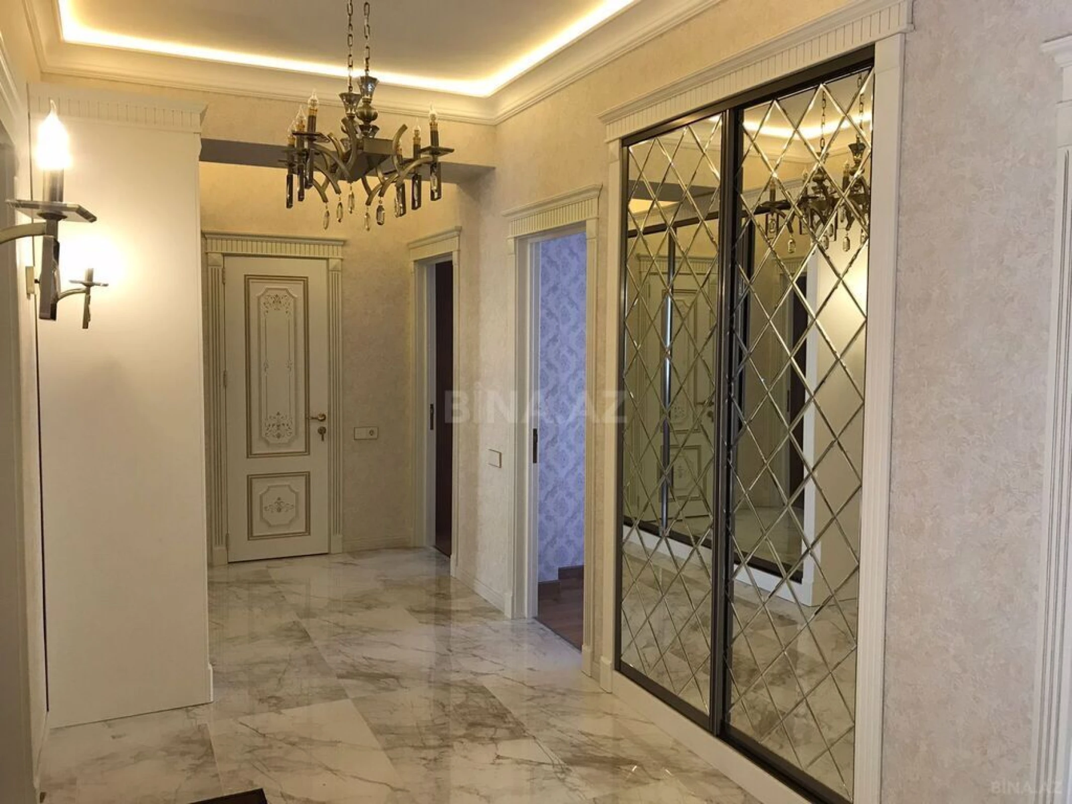 Kirayə verilir 3 otaqlı mənzil 150 m²