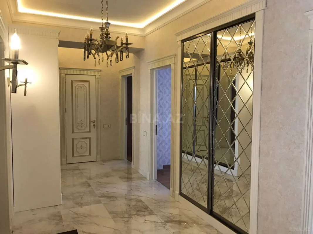 Kirayə verilir 3 otaqlı mənzil 150 m²