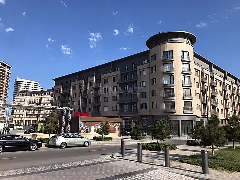 Kirayə verilir 3 otaqlı mənzil 150 m²