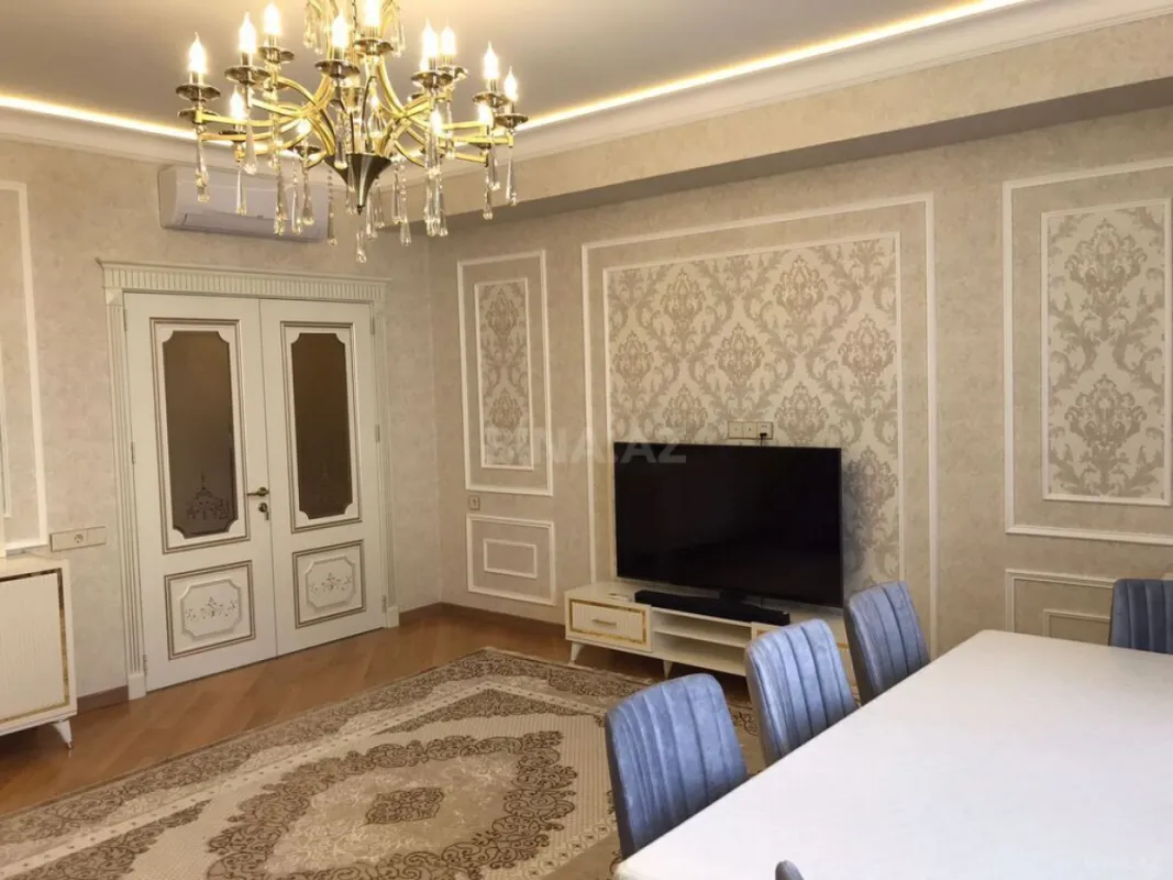 Kirayə verilir 3 otaqlı mənzil 150 m²
