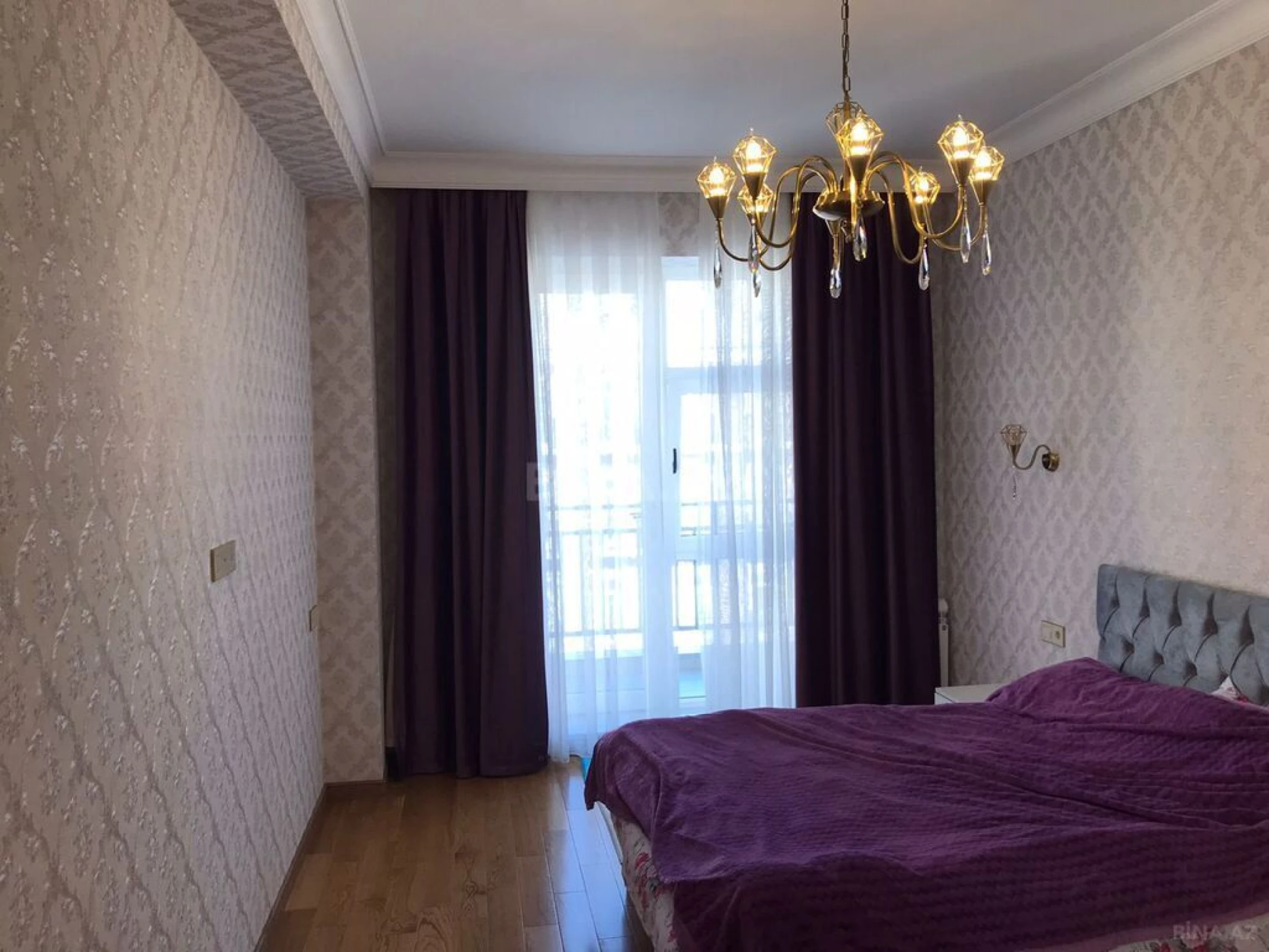 Kirayə verilir 3 otaqlı mənzil 150 m²