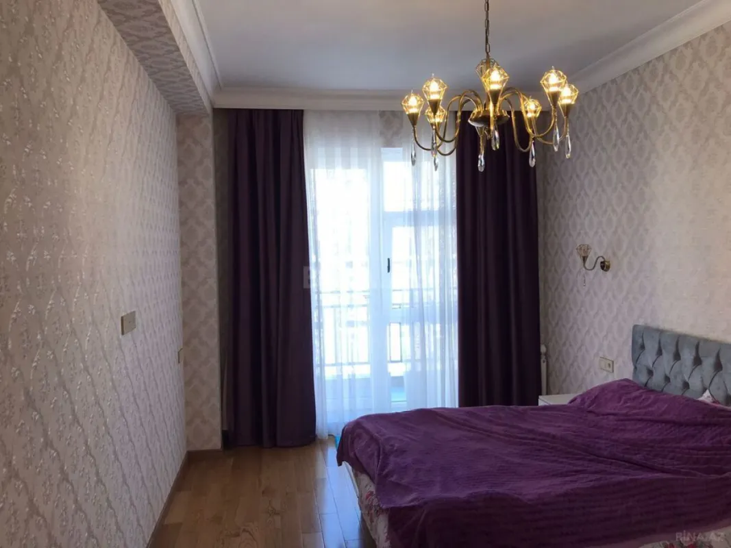Kirayə verilir 3 otaqlı mənzil 150 m²